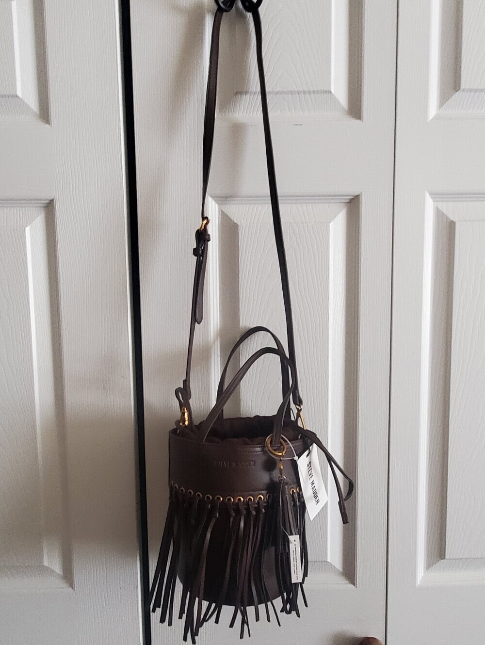 STEVE MADDEN NWT BUCKET BAG. CHOCOLATE BROWN. BOHO FRINGE. FAUX LEATHER. Crossb